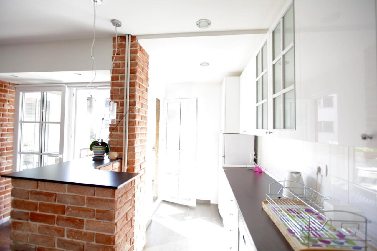 Brick Apartment On Macedonia Pedestrian Street 스코페 외부 사진