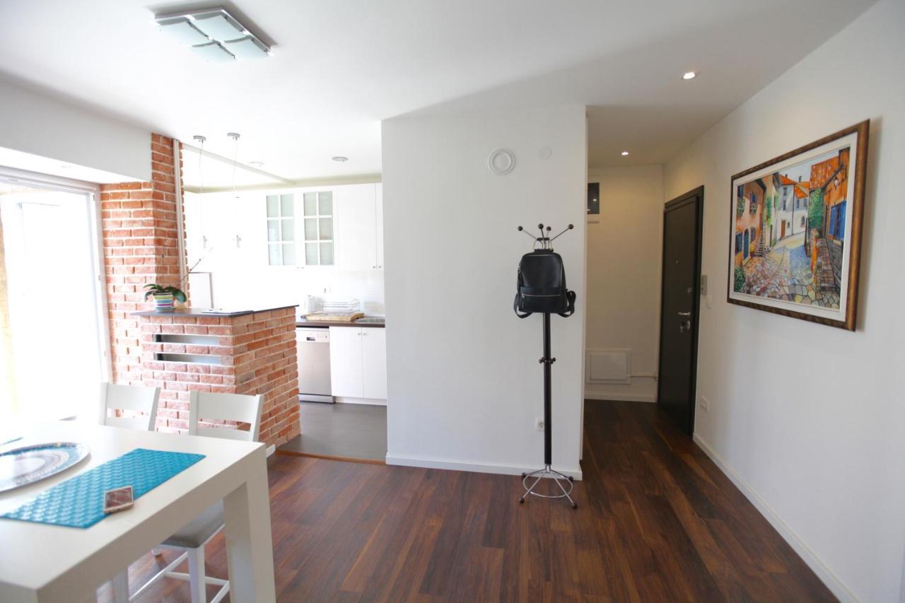 Brick Apartment On Macedonia Pedestrian Street 스코페 외부 사진