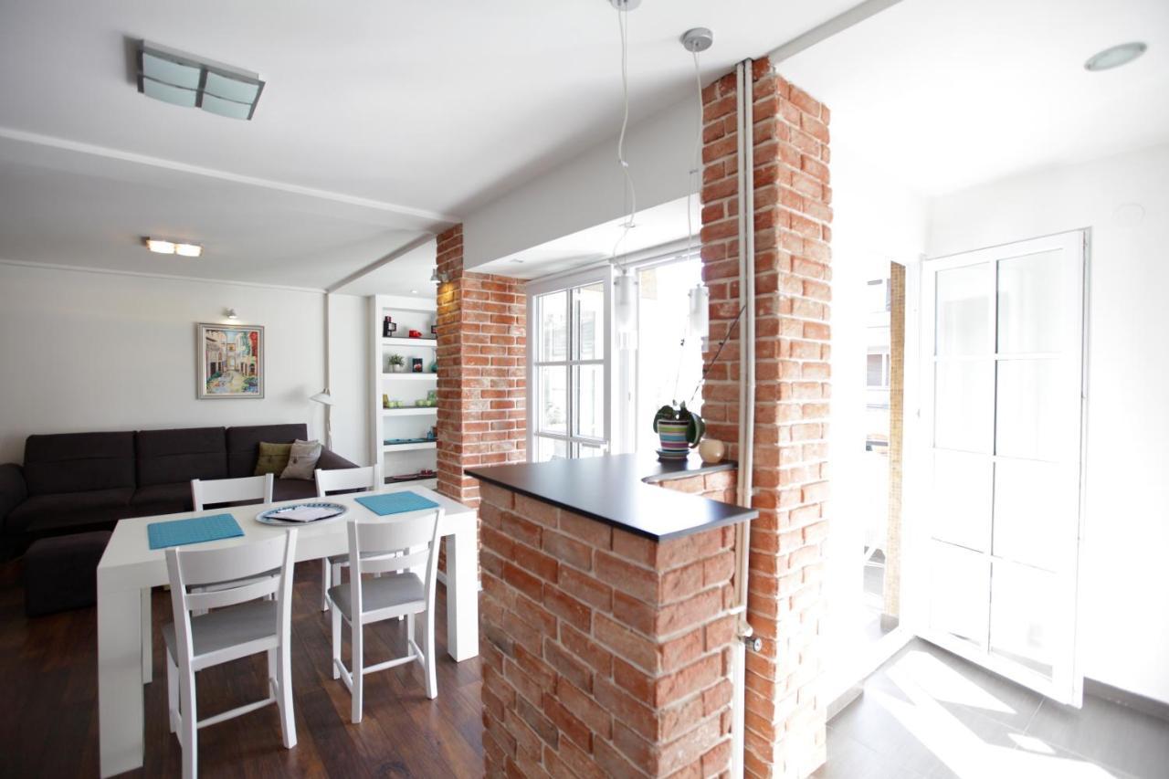 Brick Apartment On Macedonia Pedestrian Street 스코페 외부 사진