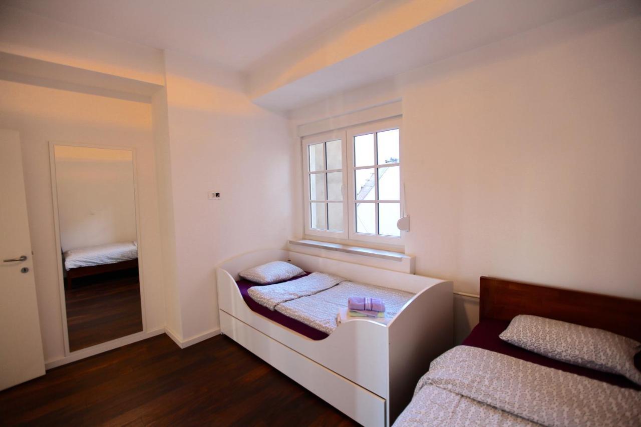 Brick Apartment On Macedonia Pedestrian Street 스코페 외부 사진