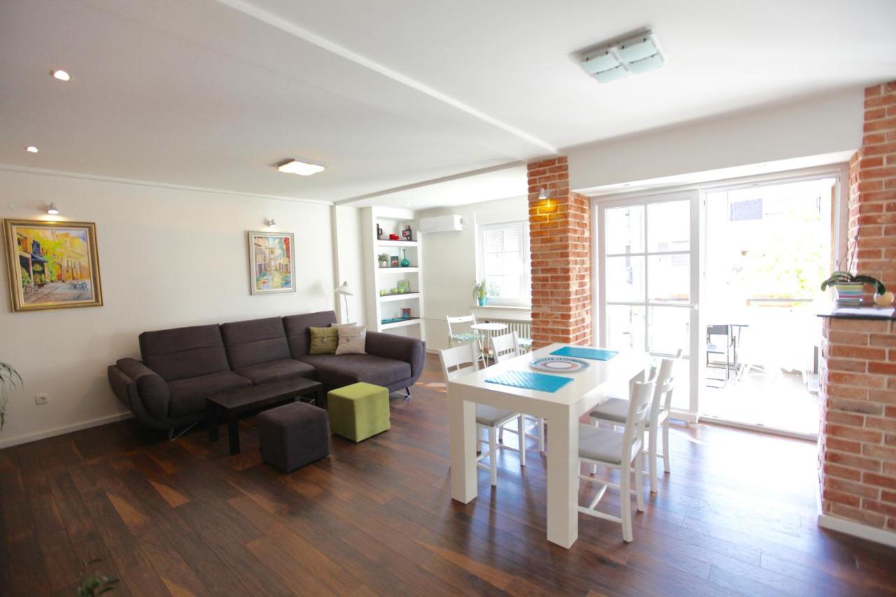 Brick Apartment On Macedonia Pedestrian Street 스코페 외부 사진